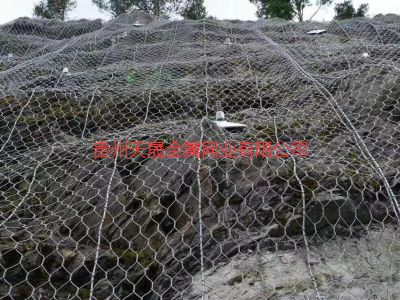 贵州主动边坡防护网大山碎石预防施工.jpg